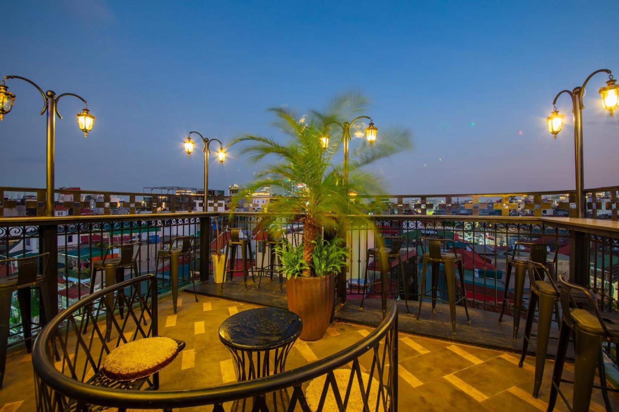 Madelise Palace Hotel & Travel Hanoï Extérieur photo